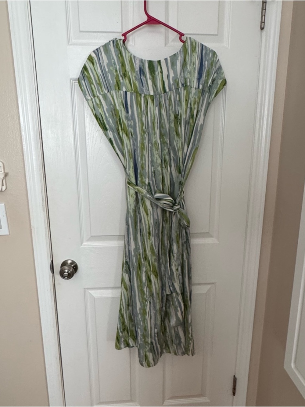 Banana Republic V-Neck Green Watercolor Midi Dress medium - Picture 4 of 6